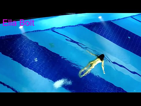 ❤️ Ich kann nicht aufhören zuzusehen, junge Blondine beim Nacktschwimmen im Pool des ELLA BOLT Resorts erwischt ❌ Quality sex bei porn de.onetubes.top ❌️